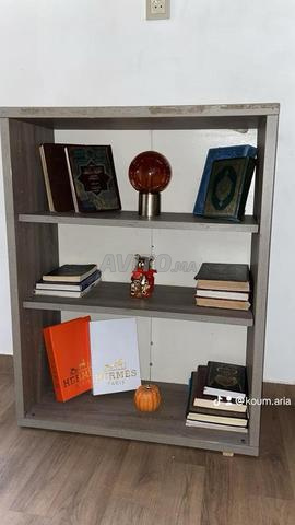 مكتبة بثلاثة أرفف - 2