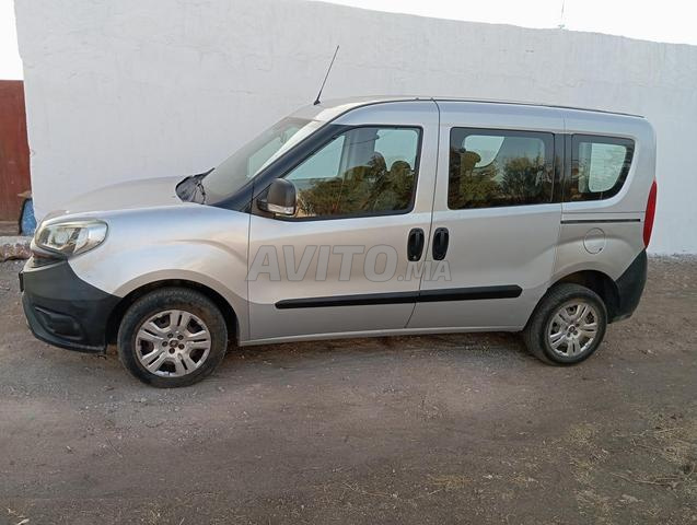 Fiat Doblo Diesel Manuelle 2018 à Tanger - 2