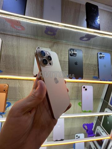 iPhone 16 Pro Max officiel 512/92 état - 2