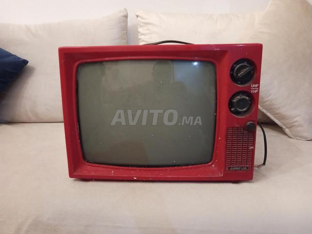 Télévision ancienne avec module - 2