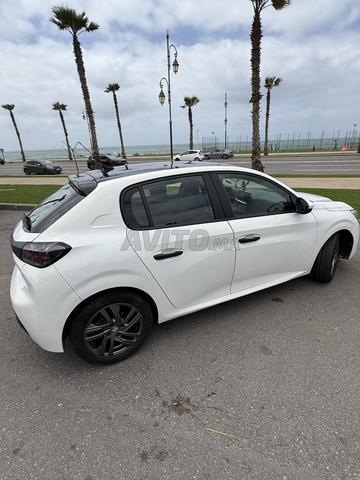 Peugeot 208 - 2
