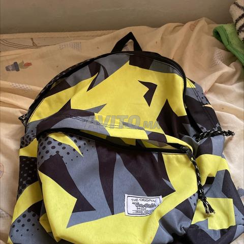 Sac à dos scolaire au design unique - 2