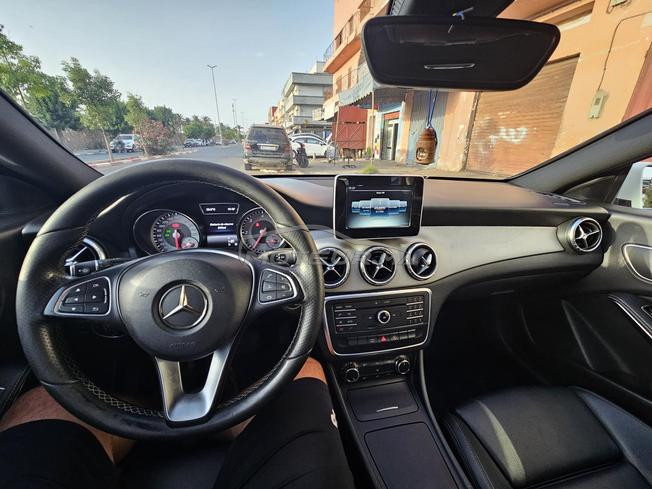 Mercedes Benz CLA 220