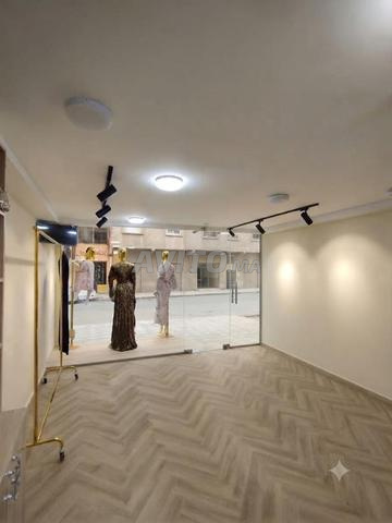 Local Commercial 55m2 à Bourgogne BADER