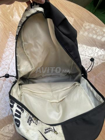 Cartable neuf, jamais utilisé négociable 🏷️ - 2