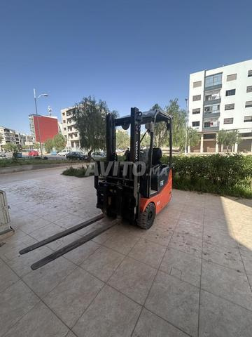 Chariot élévateur électrique TOYOTA 1.5T Agadir Clark - 2