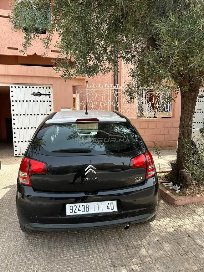 voiture Citroën C 3 issence Model 2012 à vendre 