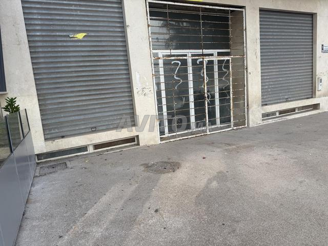 Perle rare magasin plein centre - 2