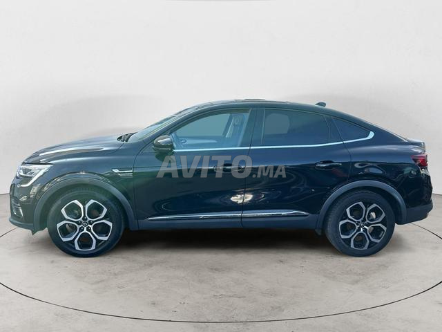 RENAULT. Arkana - 2