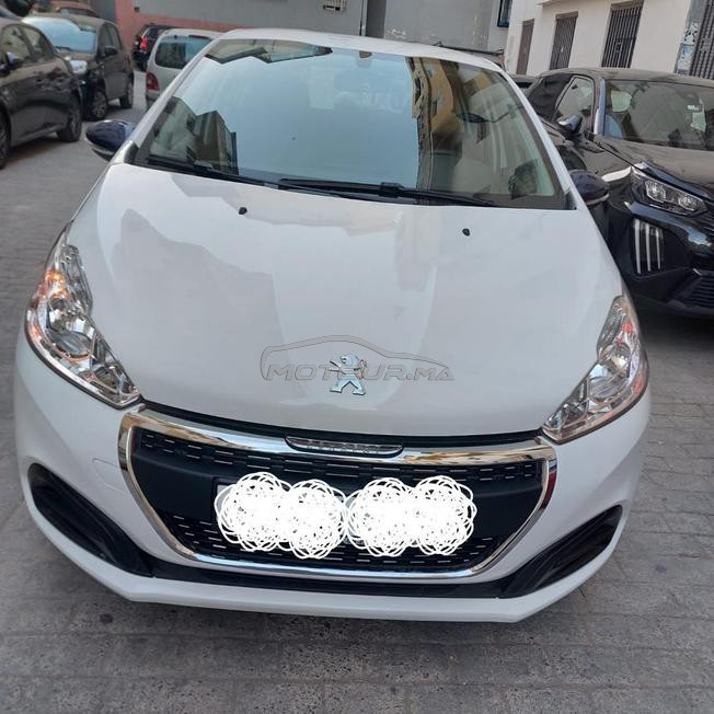 Peugeot 208 en très bon état.