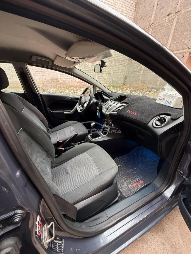 Je Vend ma Ford Fiesta Modele 2013 bonne etat 