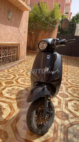 سكوتر Reef Motos أسود مطفي - 2