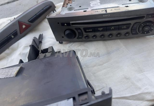 راديو سيارة بيجو 308 أصلي للبيع - 2