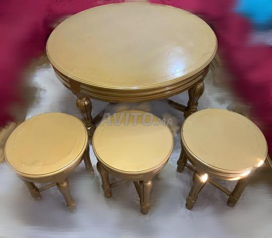 طاولة صالون