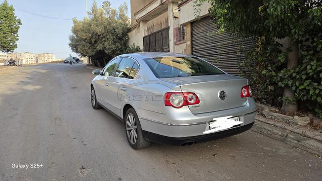PASSAT B6 ANNEE 2011 