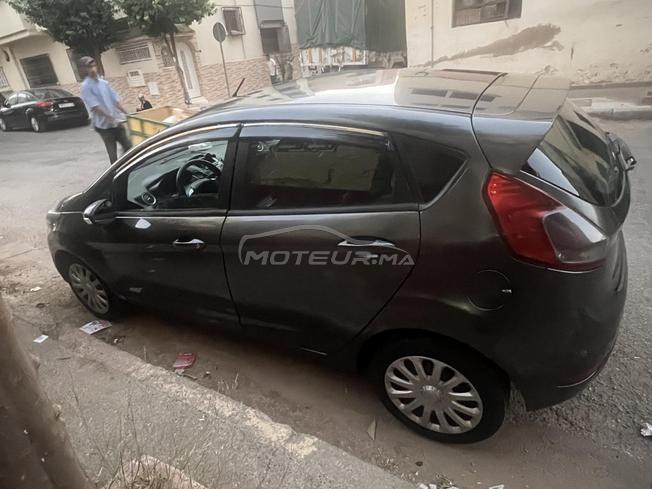 🚗 Ford Fiesta Diesel modèle 2016 – 119 000 km
