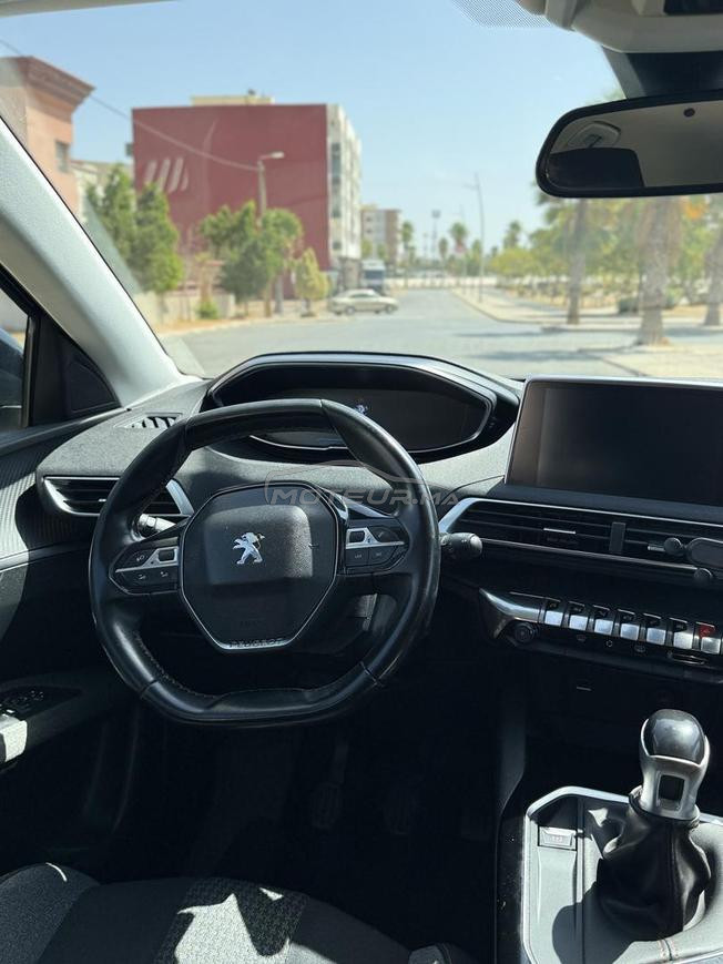 Peugeot 3008 Active model 2019 très bon état 