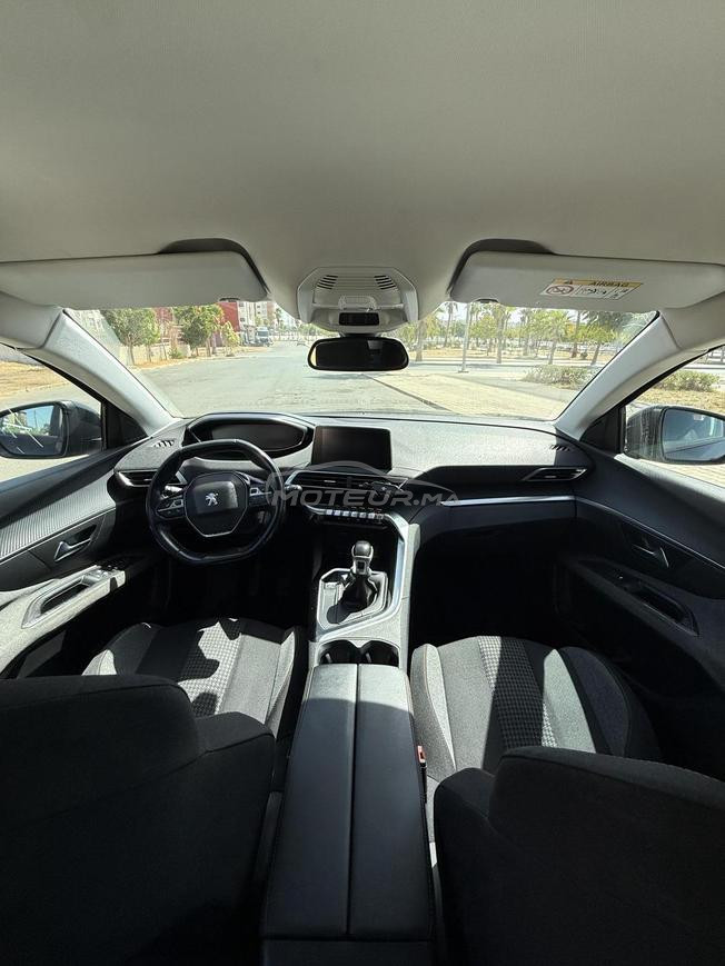 Peugeot 3008 Active model 2019 très bon état 