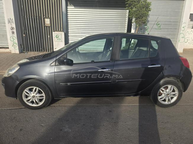 Clio diesel 6 chv toutes options 