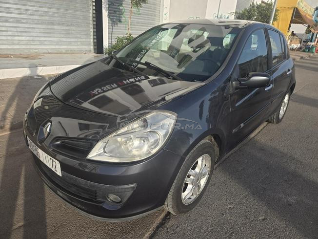 Clio diesel 6 chv toutes options 