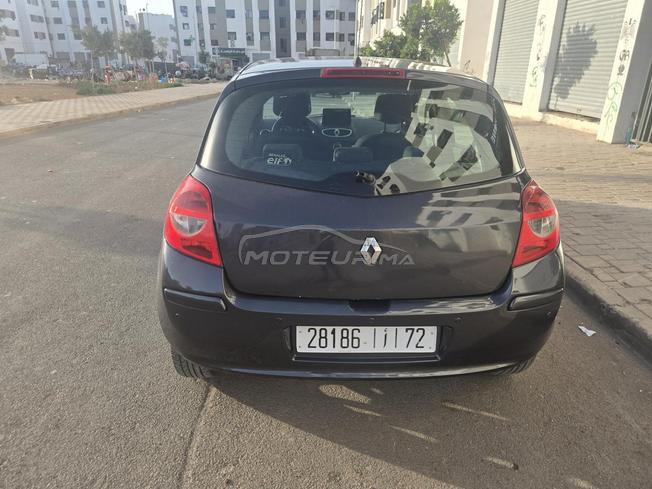 Clio diesel 6 chv toutes options 