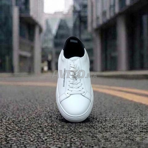 حذاء رياضي Emporio Armani جديد للبيع. - 2