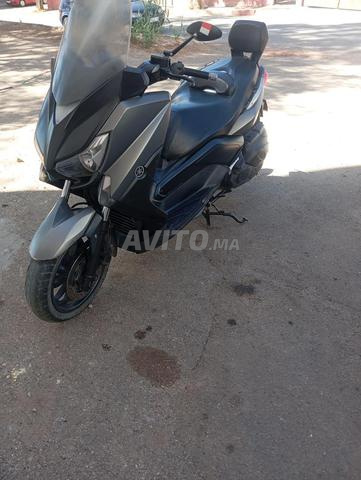 xmax دراجة نارية 400 - 2