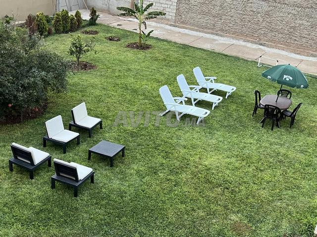 منزل رائع بحديقة ومسبح - 2