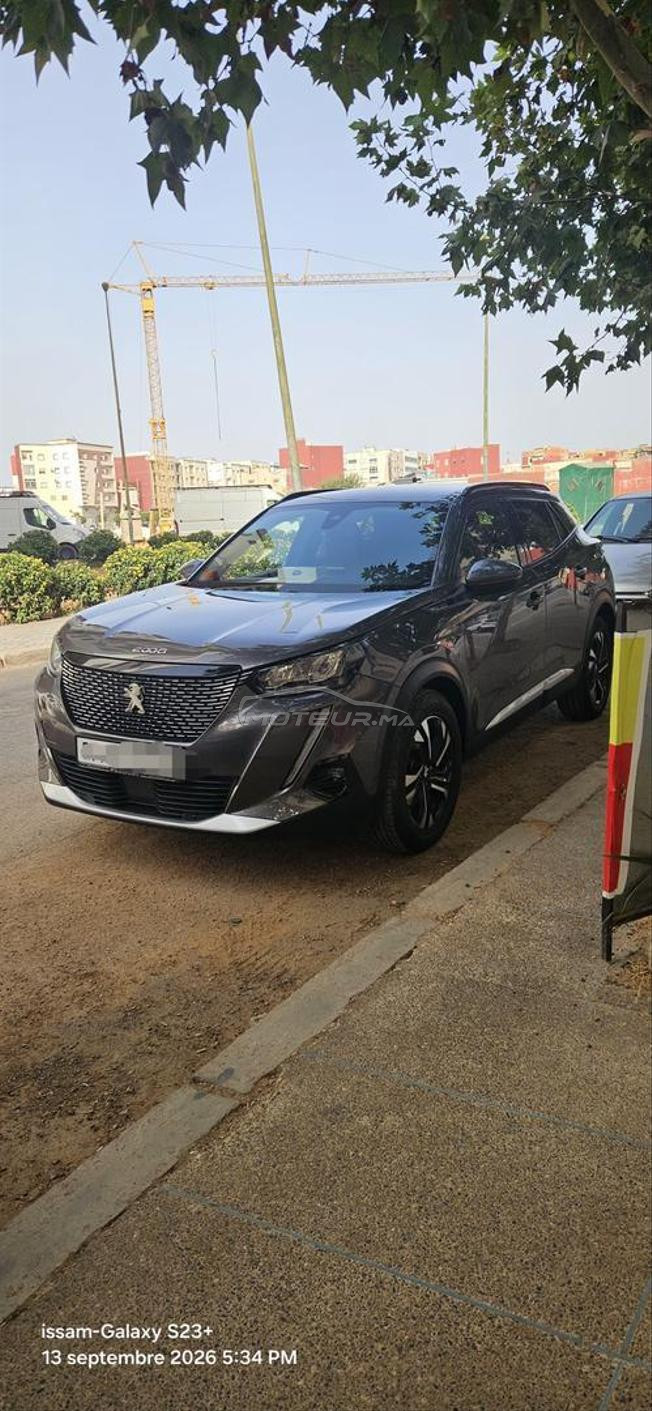 peugeot 2008 excellente état .