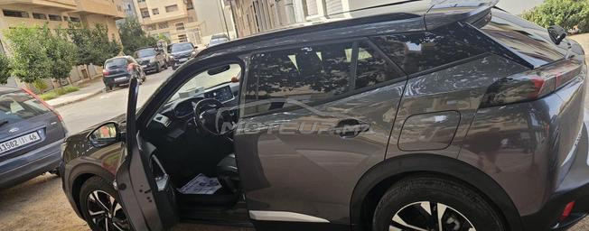 peugeot 2008 excellente état .