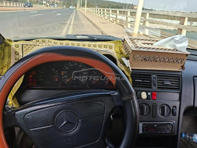 Mercedes-Benz 220 Diesel Manuelle 2000 à Salé