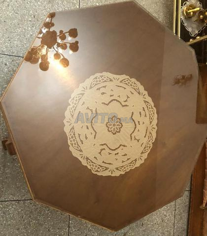 طاولة للبيع - 2