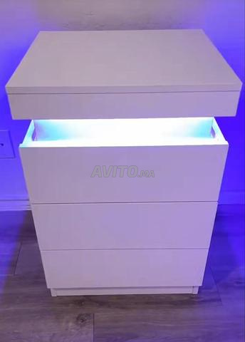 🔶 طاولة جانبية 3 أدراج مع إضاءة LED🔶 - 2