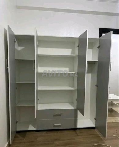 Armoire à vêtements 4 portes - 2