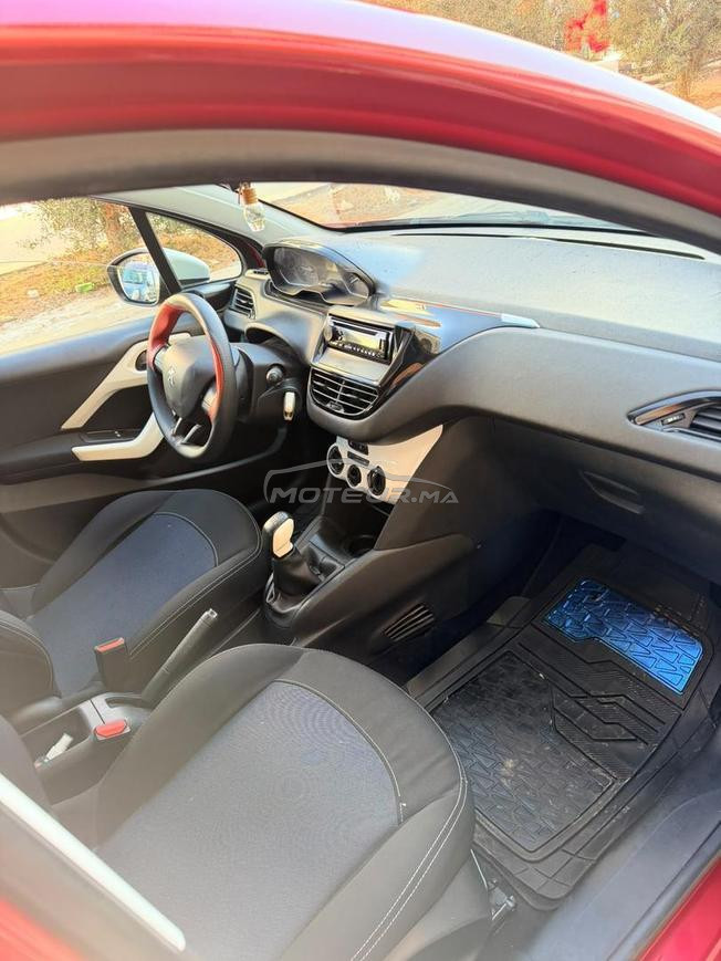 Peugeot 208 essence 