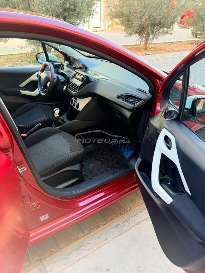 Peugeot 208 essence 