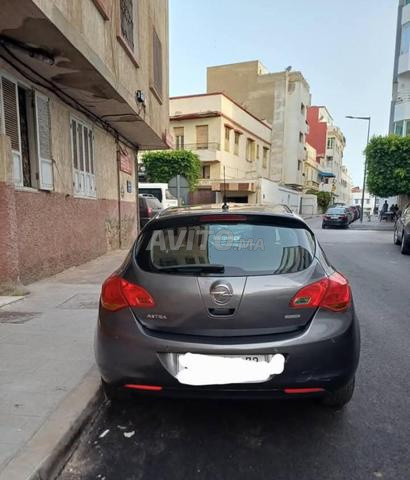 بيع أوبل أسترا - 2