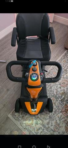 Fauteuil roulant électrique pour personnes âgées et handicapées - 2