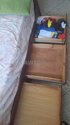 Moustiquaire + coiffeuse + matelas. Dimensions 85cm/1.90m. - 2