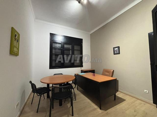 Appartement usage bureau en location à Agdal