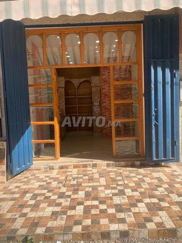 Local commercial à vendre dans une zone animée - 2
