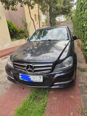 مرسيدس كلاس سي 220 بحالة ممتازة - 2