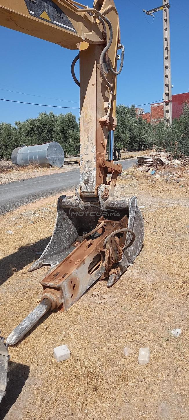 Cat pilar C320
