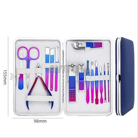 Kit complet pour manucure et pédicure - 2