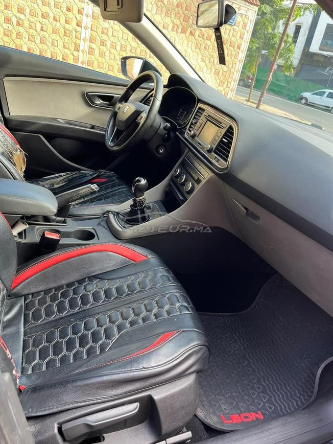 SEAT LEON BLACK LINE