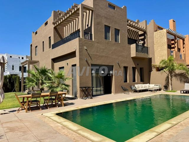 VILLA DE STANDING 4 CHAMBRES 800m2 - 2