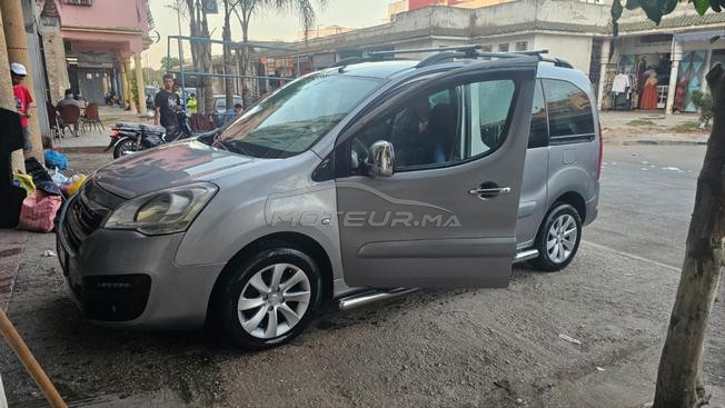 Peugeot Partner Diesel Manuelle 2019 à Salé