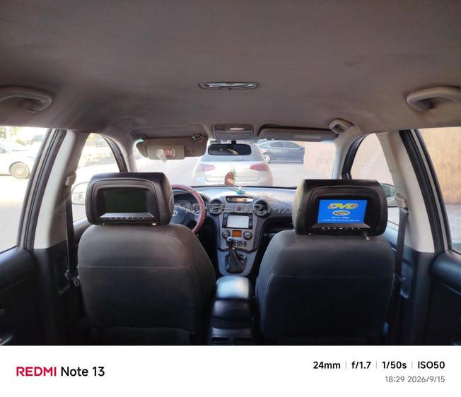 سيارة kia carens بقا نقيا 