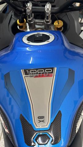Suzuki GSXS1000GX - 2