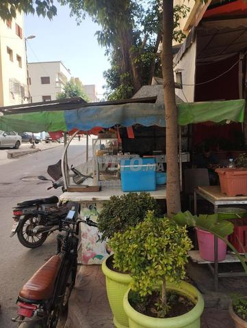 كشك مشروبات وأكل سريع للبيع - 2